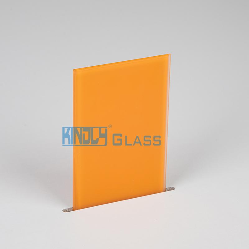 Clear Float with Sunnegelb Lacquered RAL1037 Detail
